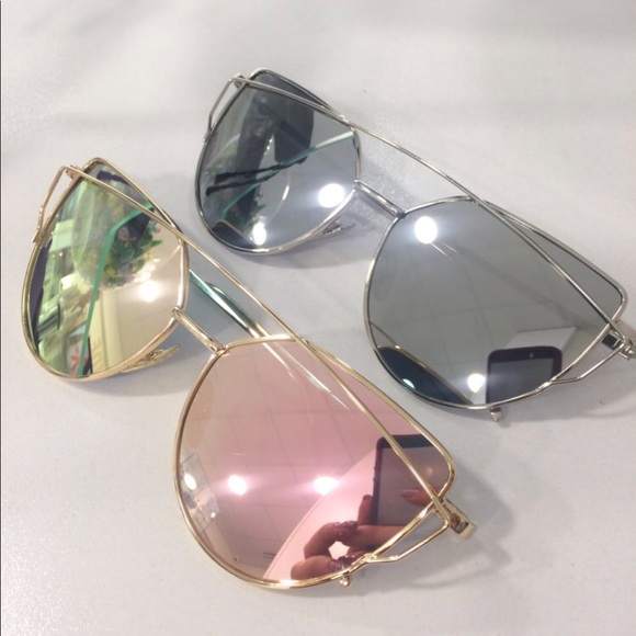 Reflective Shades - Picture 6 of 8